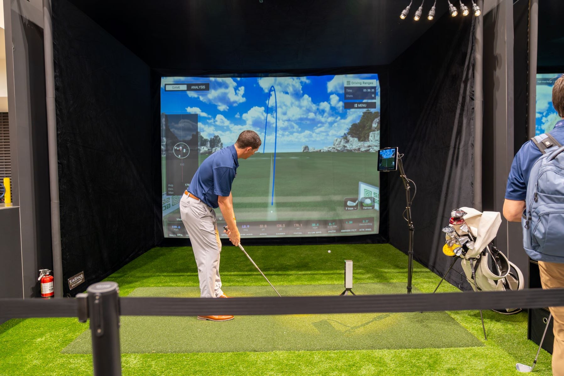 Square Golf Omni Indoor/Outdoor Launch Monitor & Simulator — PlayBetter