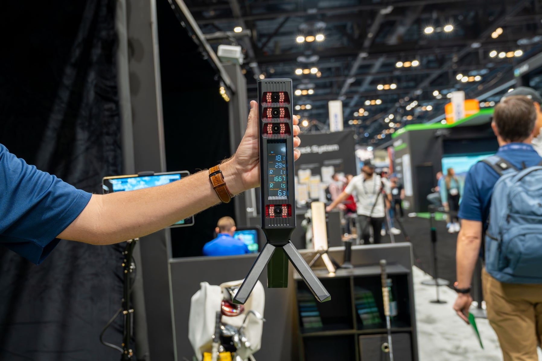 Square Golf Omni Indoor/Outdoor Launch Monitor & Simulator — PlayBetter