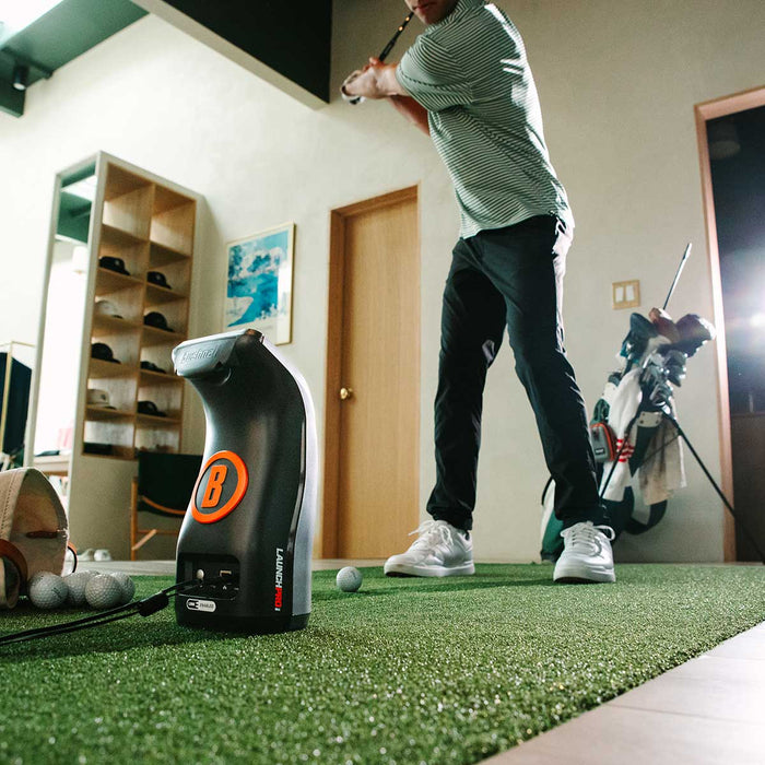 Bushnell LPi Circle B SportScreen Vanish Retractable Golf Studio Complete Package | Home Golf Simulator Studio with Impact Screen, Enclosure, Hitting Mat, Putting Turf & Projector